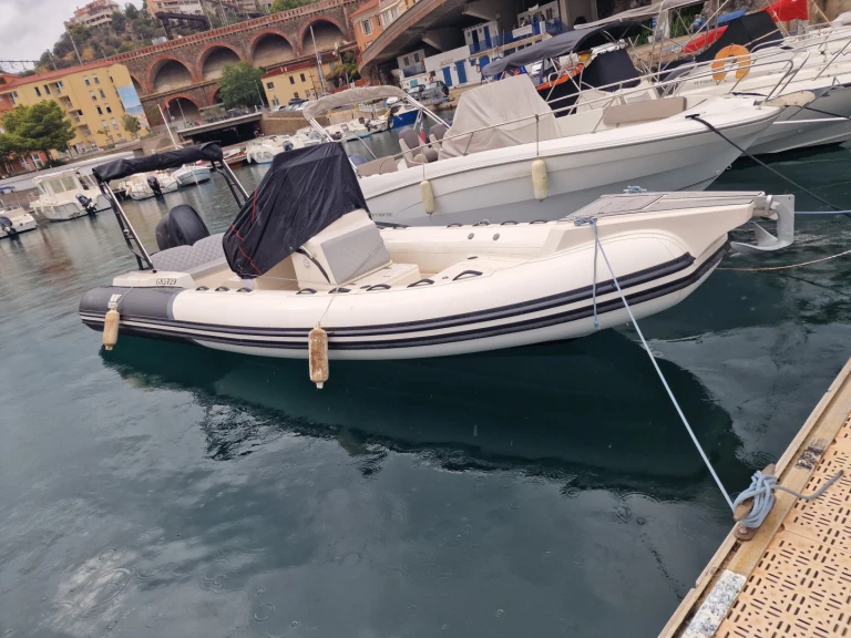 Ein Tiger 740 PROLINE mieten in Frankreich