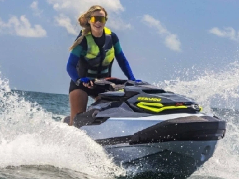 Boot mieten Capri günstig RXT-X RS 325
