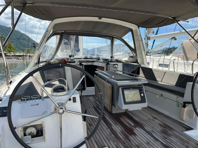 Boot mieten Adaköy günstig Oceanis 45