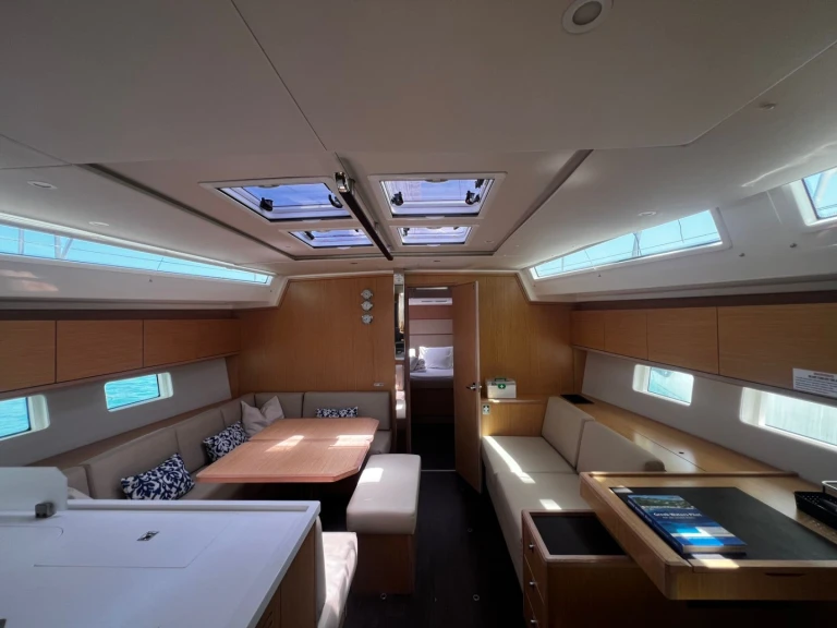 Boot mieten Álimos günstig Bavaria C50 Style