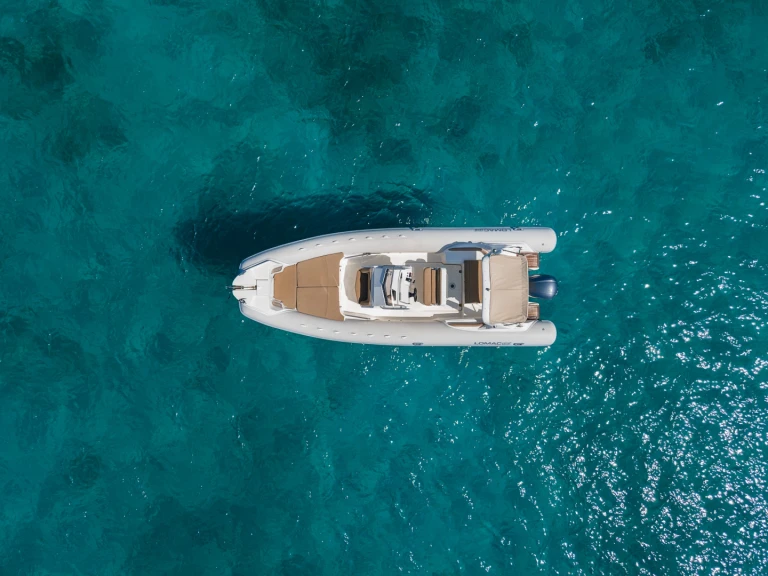 Vermietung Schlauchboot Lomac mit Führerschein