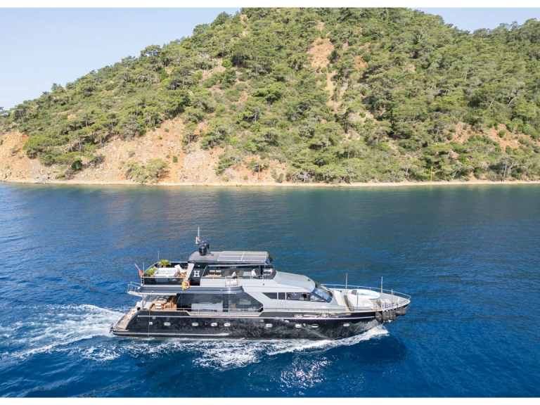 Ein costom made 2018 mieten in Göcek