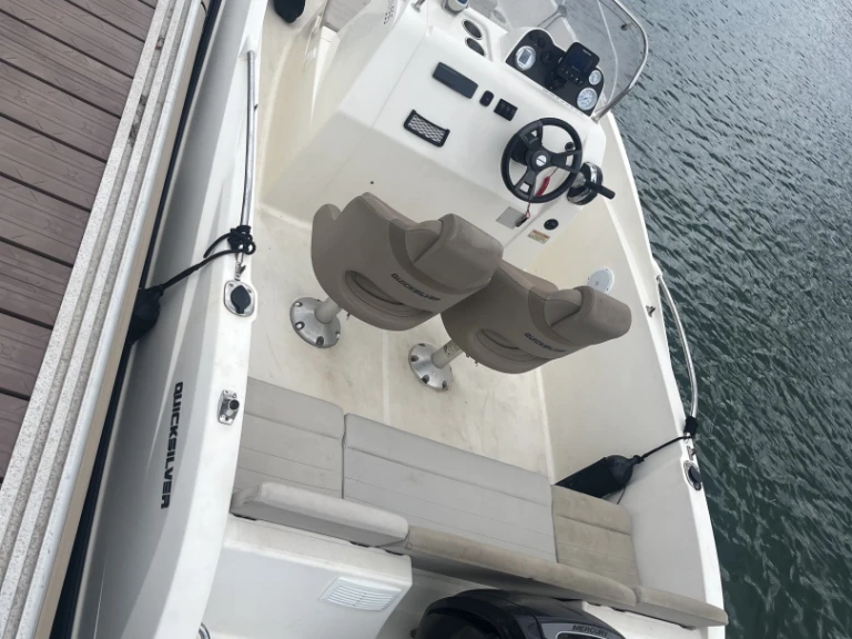 Vermietung Motorboot Quicksilver mit Führerschein