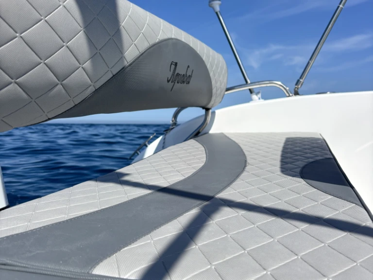 Motorboot mit oder ohne Skipper Aquabat mieten in Giardini-Naxos
