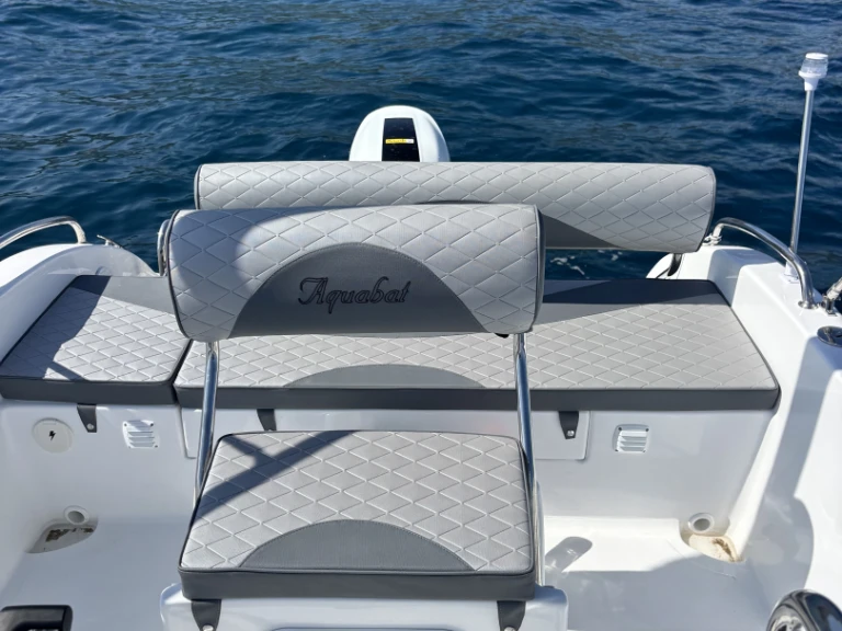 Vermietung Motorboot Aquabat mit Führerschein