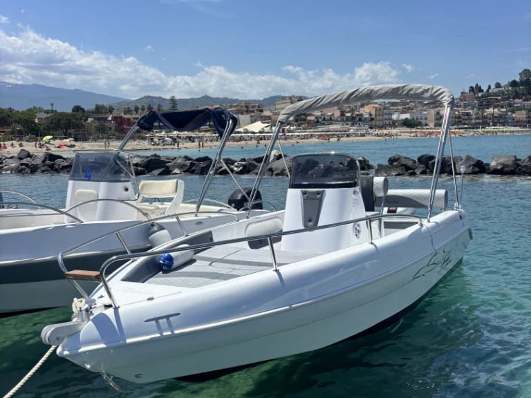 Motorboot mieten in Giardini-Naxos - Aquabat Sport Line 19