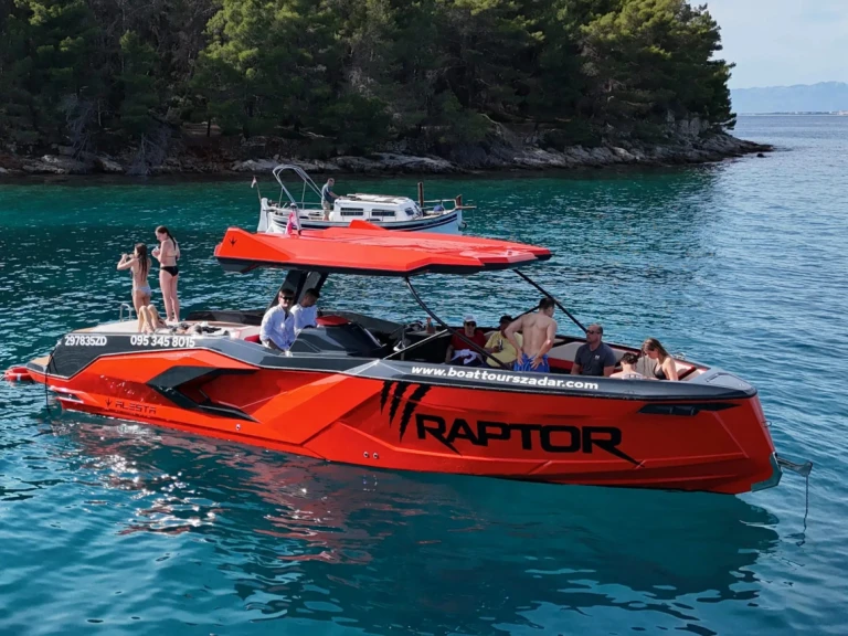 Motorboot mit oder ohne Skipper Alesta mieten in Zadar