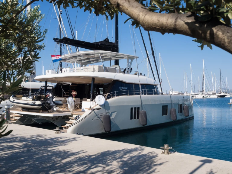 Katamaran mieten in Kaštel Gomilica zum besten Preis
