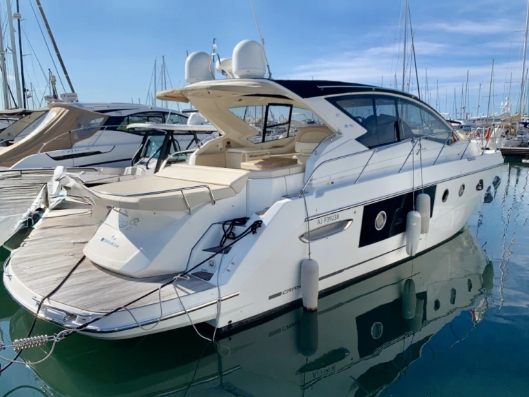 Yacht mieten in Antibes zum besten Preis