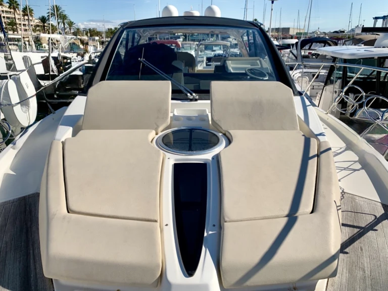 YachtCharter in Antibes - Cranchi M 44 auf SamBoat