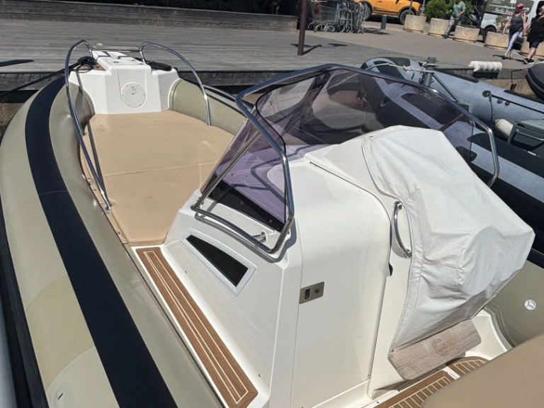 Vermietung Schlauchboot Capelli mit Führerschein