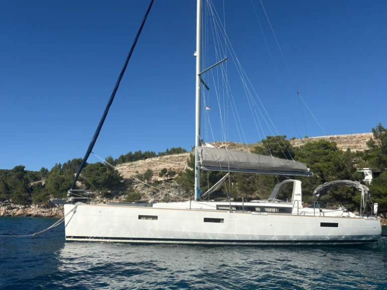Boot mieten Rogoznica günstig Oceanis 45