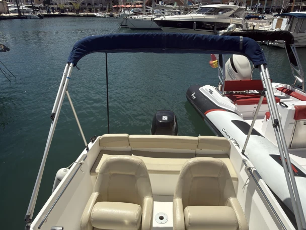 Vermietung Motorboot Jeanneau mit Führerschein