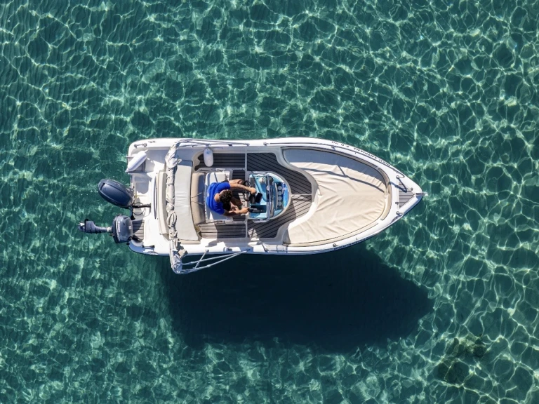Vermietung Motorboot Ranieri mit Führerschein