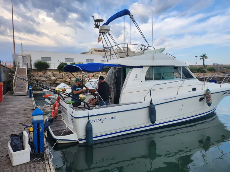 Motorboot mit oder ohne Skipper Bénéteau mieten in Cádiz