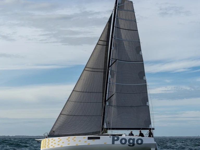 Pogo Structures Pogo 44 mieten Uturoa
