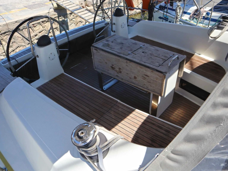 Ein Bavaria Bavaria Cruiser 40 /3cab mieten in Álimos
