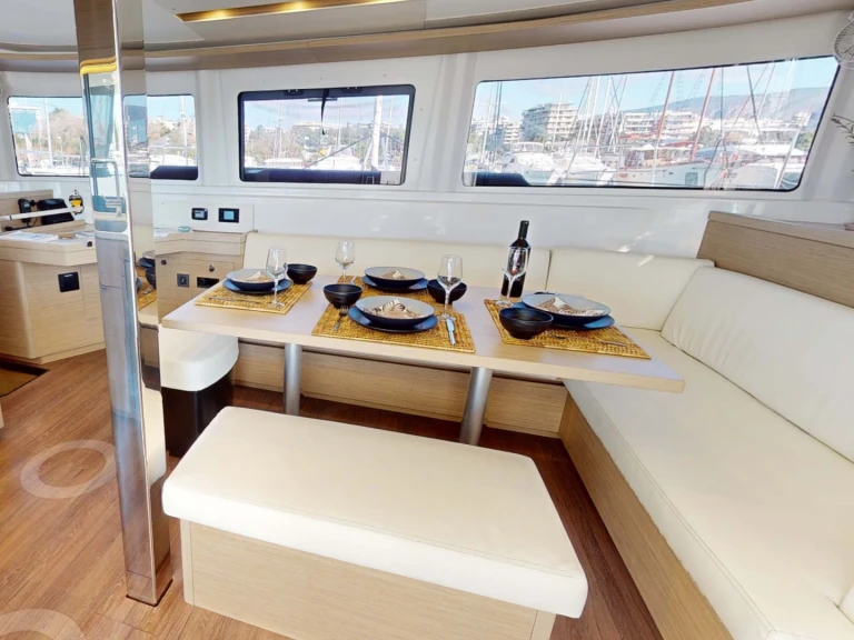 Boot mieten Álimos günstig Lagoon 46 Fly (6 cab.)