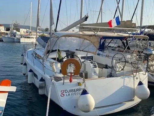 YachtCharter in Paros (Insel) - Jeanneau Sun Odyssey 440 (4cab) auf SamBoat
