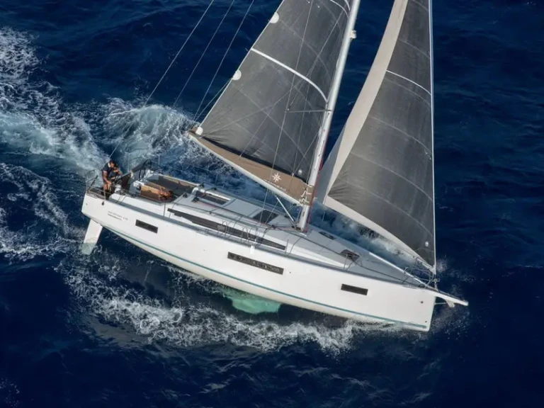 Segelboot mit oder ohne Skipper Jeanneau mieten in Bormes-les-Mimosas