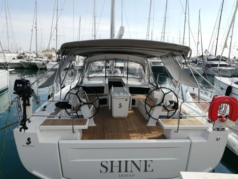 Vermietung Segelboot Bénéteau mit Führerschein