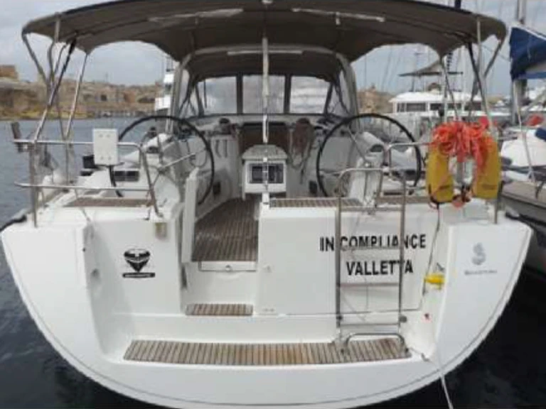 YachtCharter in Kalkara - Bénéteau Oceanis 50 /6cab auf SamBoat