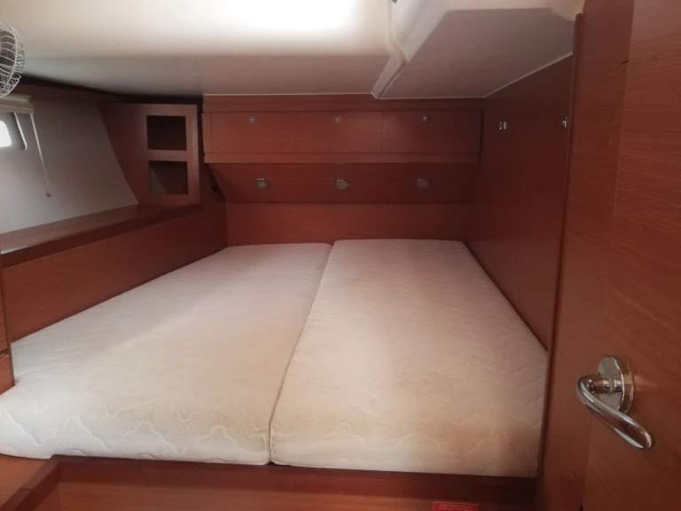 Bootsverleih Dufour Dufour 520 Grand Large /5cab Kalkara Samboat