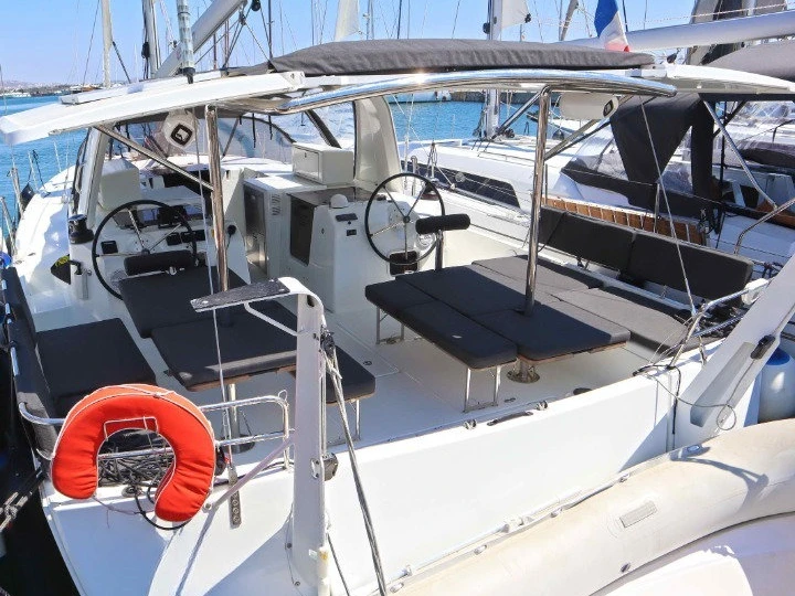 Ein Jeanneau Sun Loft 47 /7cab mieten in Kos