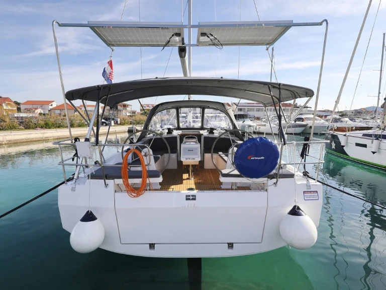 Ein Bavaria Bavaria C42 mieten in Biograd na Moru