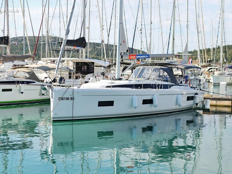 Boot mieten Biograd na Moru günstig Bavaria C42