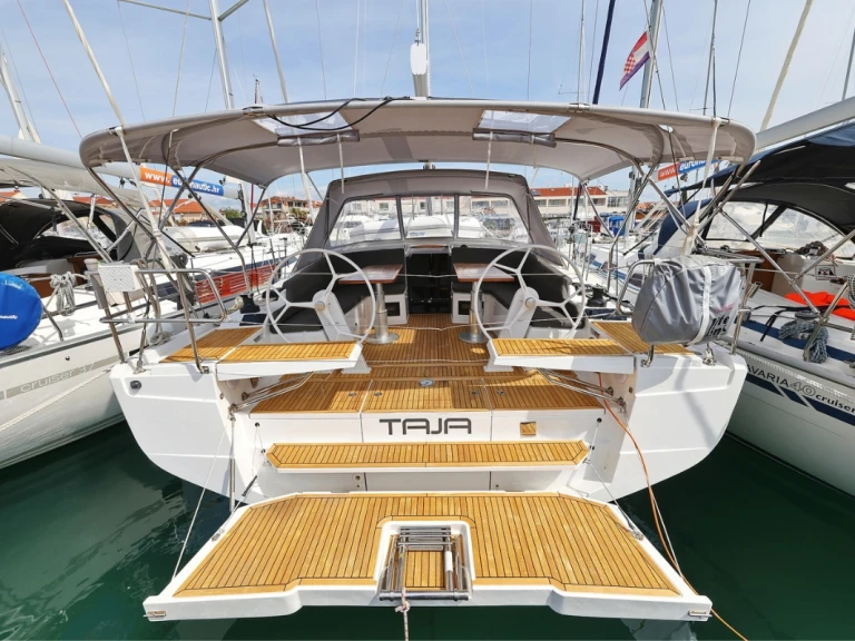 Bootsverleih Hanse Hanse 410 Biograd na Moru Samboat