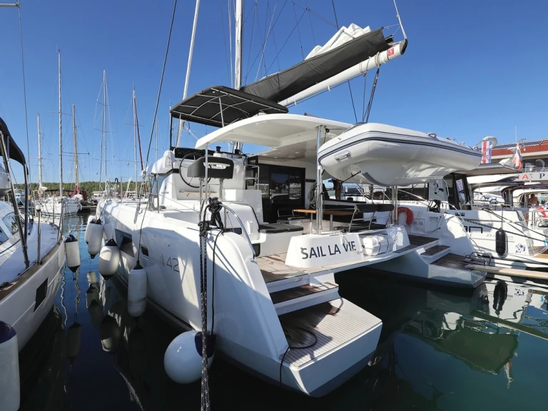YachtCharter in Biograd na Moru - Lagoon Lagoon 42 auf SamBoat
