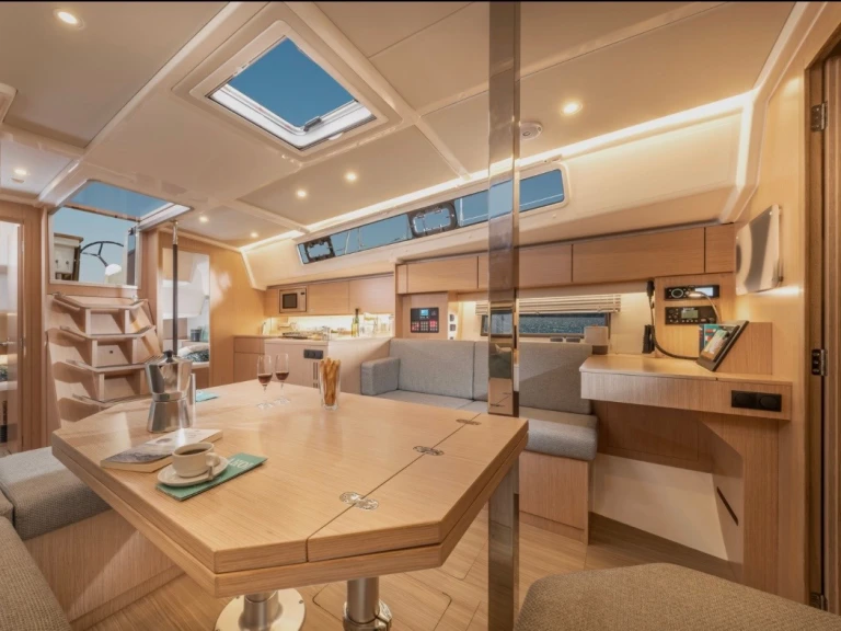 YachtCharter in Skiathos - Bavaria Bavaria C42 /3cab auf SamBoat