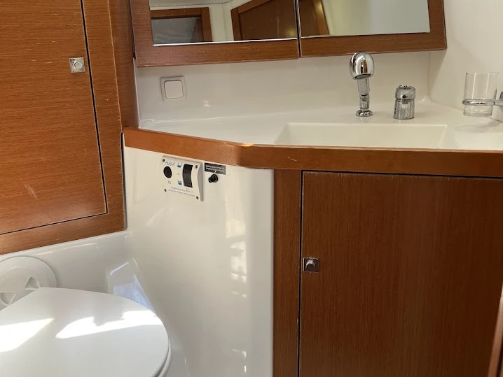 Bootsverleih Bénéteau Oceanis 45 /4cab Gouviá Samboat