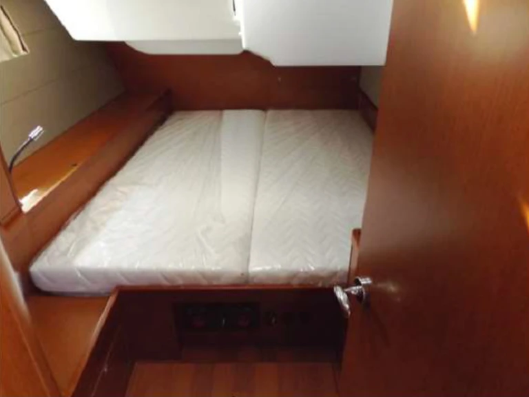Bénéteau Oceanis 48 /5cab mieten Kalkara