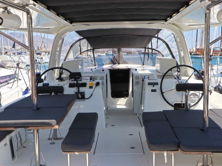 YachtCharter in Álimos - Jeanneau Sun Loft 47 /7cab auf SamBoat