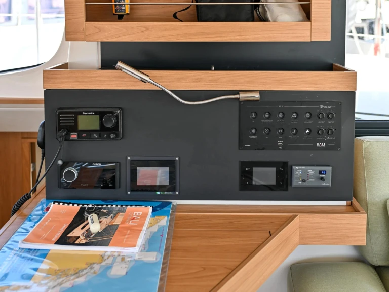 YachtCharter in Tivat - Bali Bali Catsmart/6 cab auf SamBoat