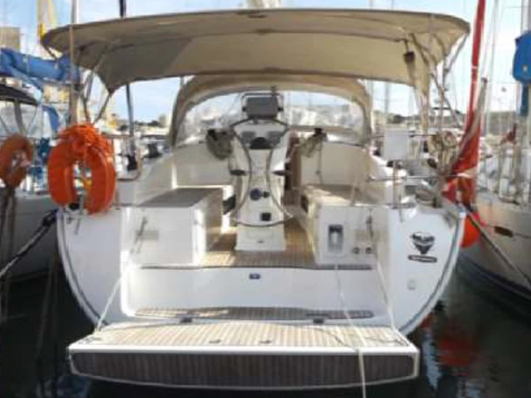 YachtCharter in Kalkara - Bavaria Bavaria Cruiser 36 /3cab auf SamBoat
