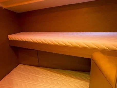 Ein Jeanneau Sun Odyssey 449 /4cab mieten in Álimos