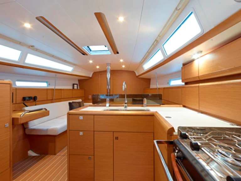 Bootsverleih Jeanneau Sun Odyssey 379 Lefkáda Samboat