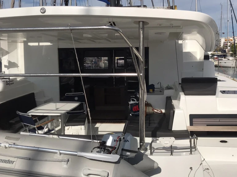 Katamaran mieten in Álimos - Lagoon Lagoon 50/6 cab