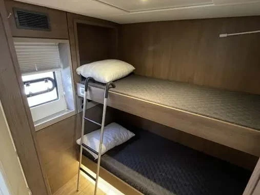 Ein Bali Bali 4.8/6 cab mieten in Álimos
