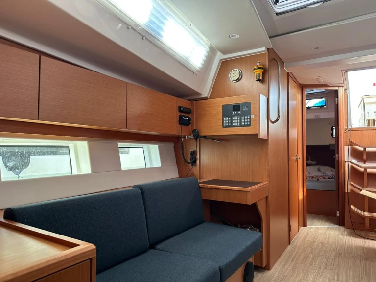 YachtCharter in Álimos - Bavaria Bavaria C45 Holiday /5cab auf SamBoat