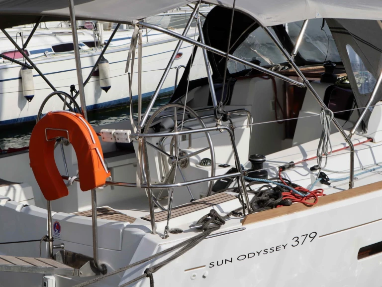 Segelboot mieten in Álimos - Jeanneau Sun Odyssey 379