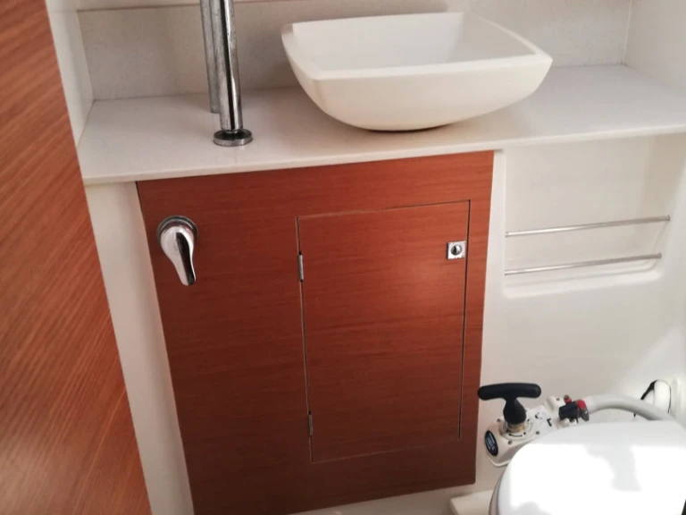 Dufour Dufour 520 Grand Large /5cab mieten Kalkara