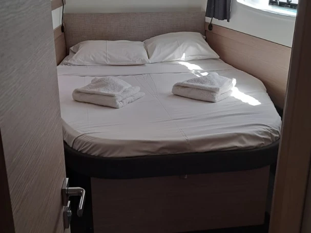 YachtCharter in Propriano - Fountaine Pajot Astréa 42 Quatuor CAT/6 cab auf SamBoat