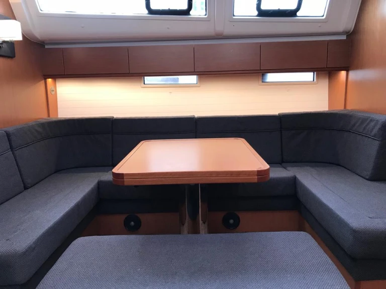 Bootsverleih Bavaria Bavaria Cruiser 51 /5cab Álimos Samboat