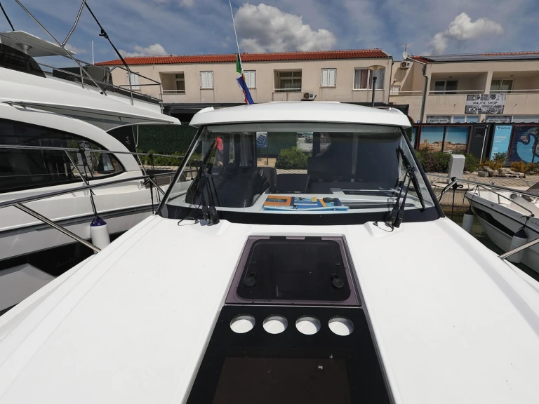 Motorboot mieten in Biograd na Moru - Bénéteau Antares 9 OB