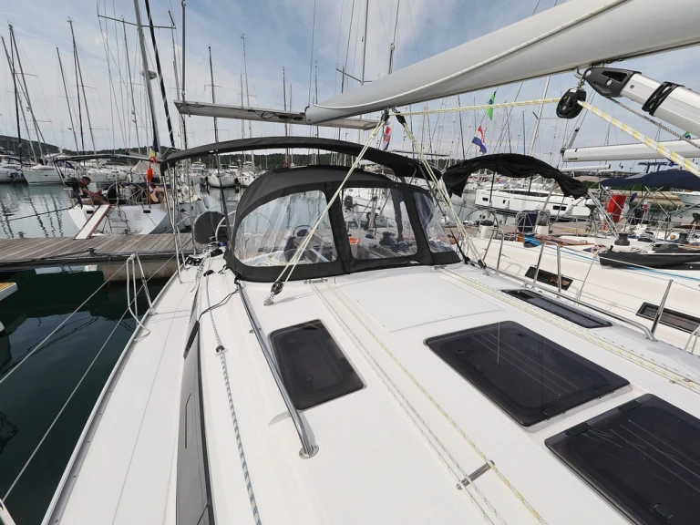 Bootsverleih Bavaria Cruiser 37 Biograd na Moru Samboat