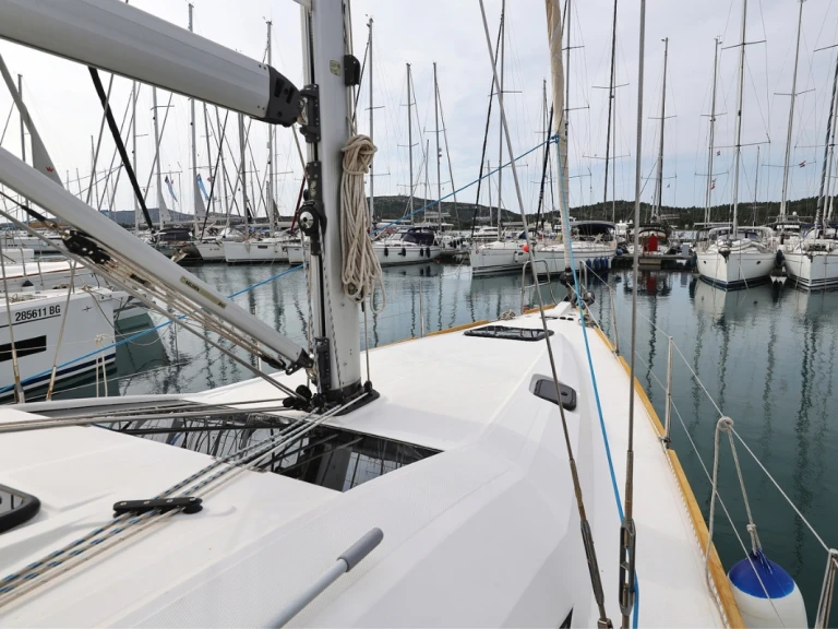 YachtCharter in Biograd na Moru - Elan Impression 45.1 auf SamBoat